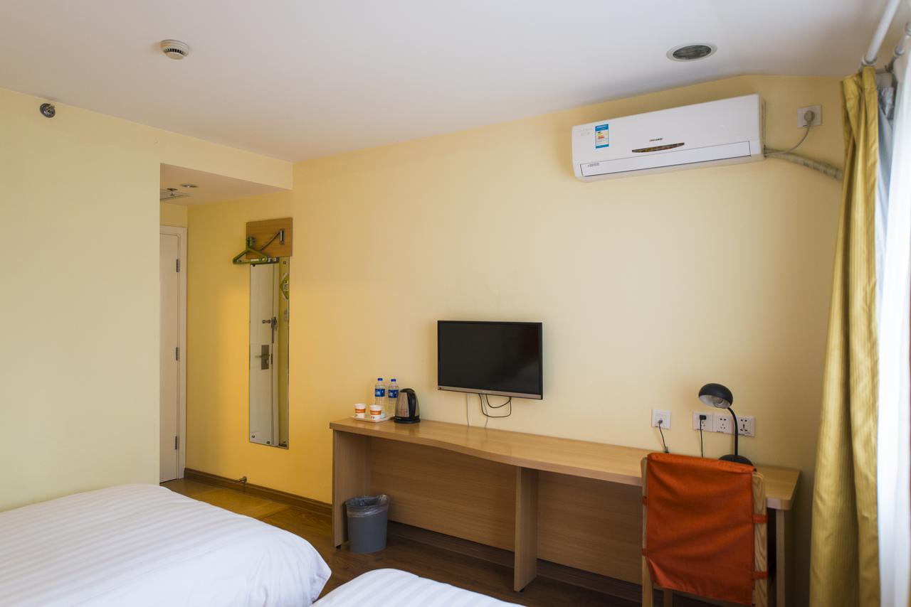 Home Inn Dalian Development Zone Light Railway Station Ngoại thất bức ảnh