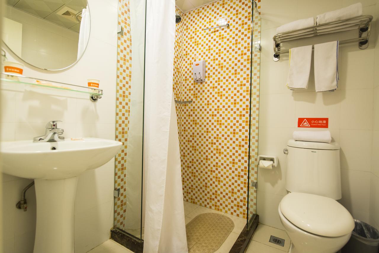 Home Inn Dalian Development Zone Light Railway Station Ngoại thất bức ảnh