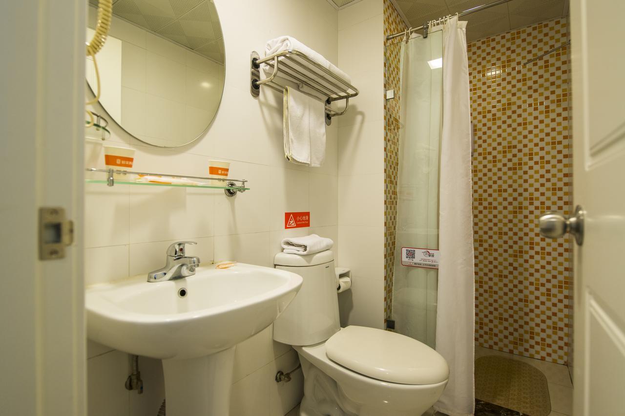 Home Inn Dalian Development Zone Light Railway Station Ngoại thất bức ảnh