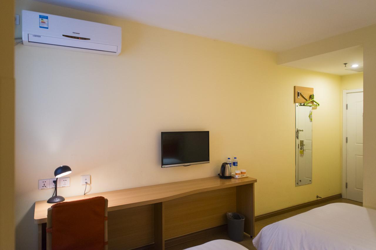 Home Inn Dalian Development Zone Light Railway Station Ngoại thất bức ảnh
