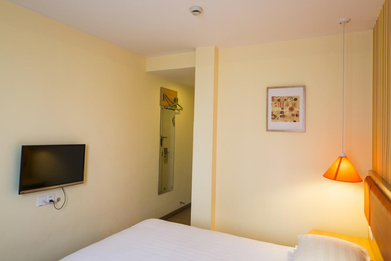 Home Inn Dalian Development Zone Light Railway Station Ngoại thất bức ảnh